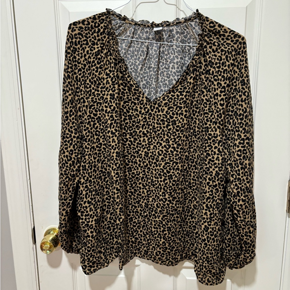 Leopard print top